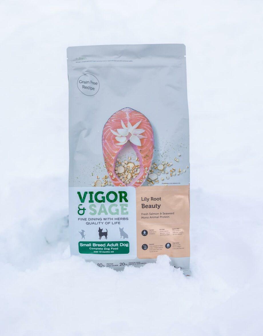 2051 36319 2 920x1174 - Vigor & Sage Lily Root beauty, small breed, 6 kg